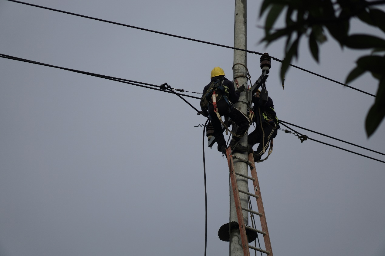 FTTH-netværksinstallation: Højhastighedsfiberoptisk forbindelse